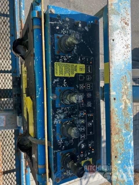 Genie Z 135 曲臂高空作業車