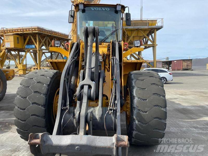 Volvo L 120 E.Ref.10 輪胎式裝載機