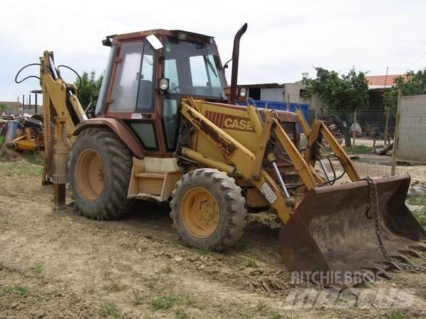 Case 580 SuperK 反鏟裝載機