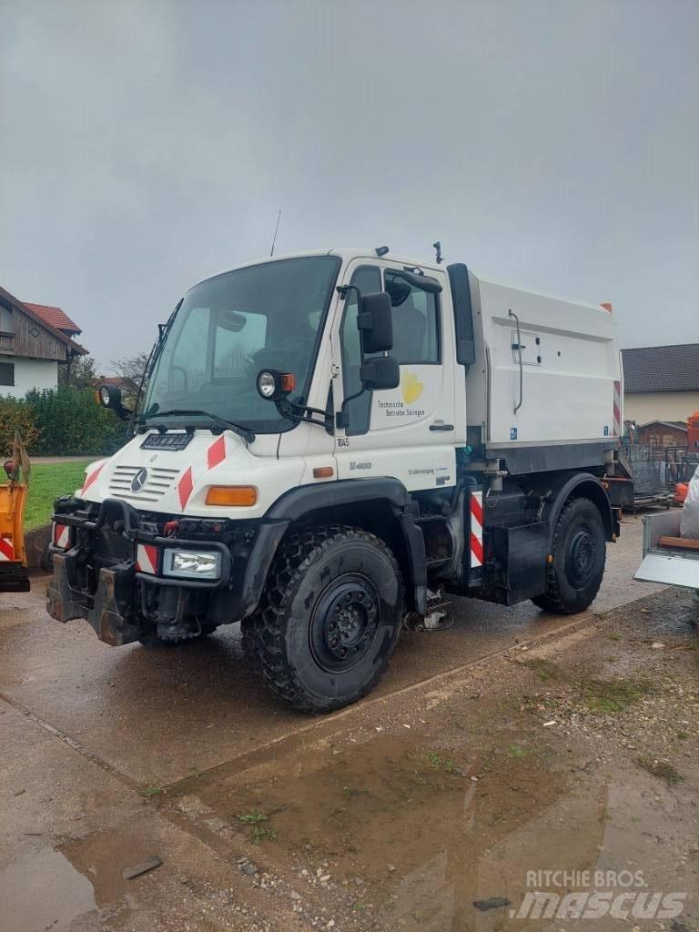 Unimog U400 多用途機械