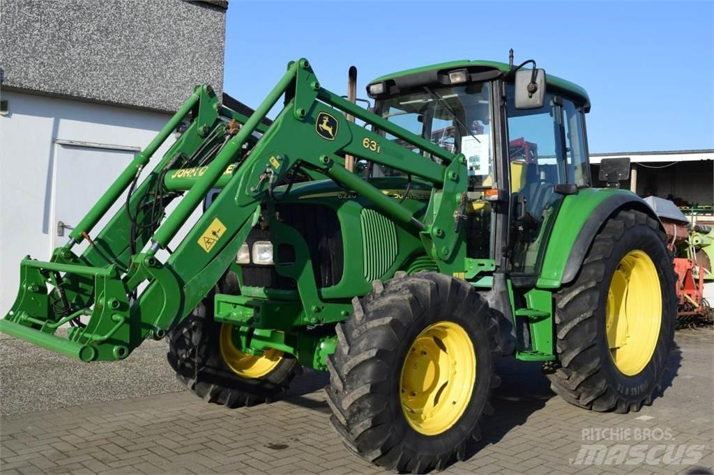 John Deere 6220 曳引機
