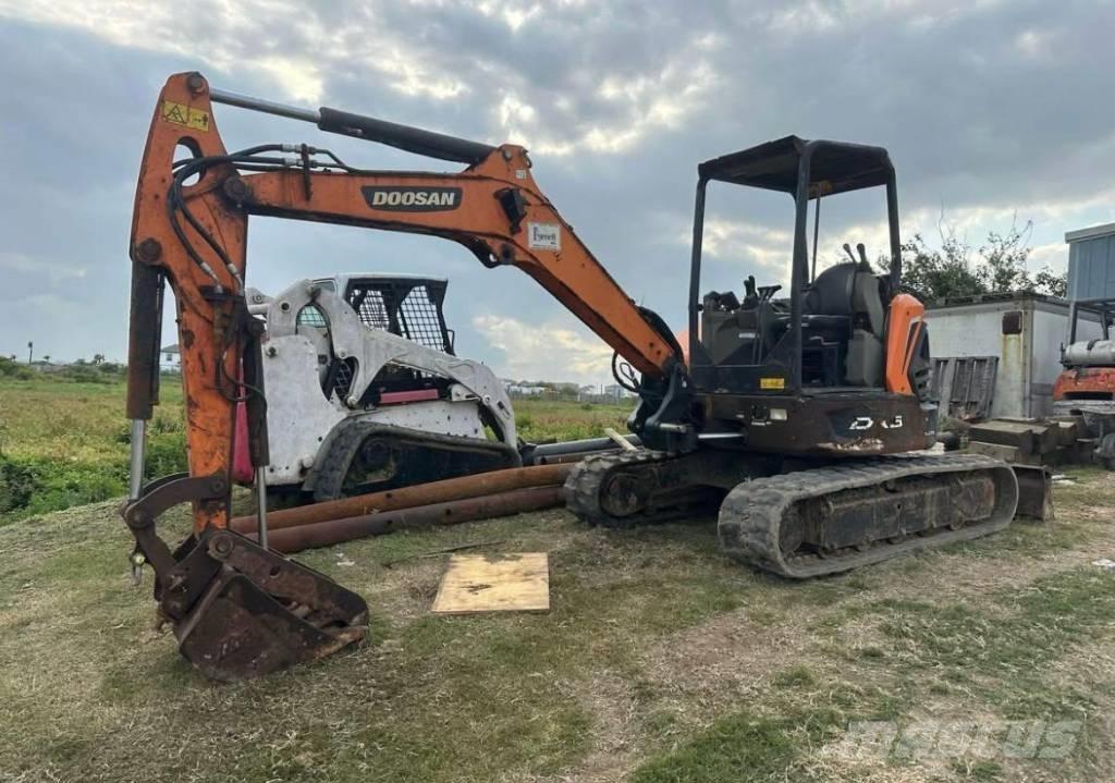 Doosan DX50 履帶式 挖土機/掘鑿機/挖掘機
