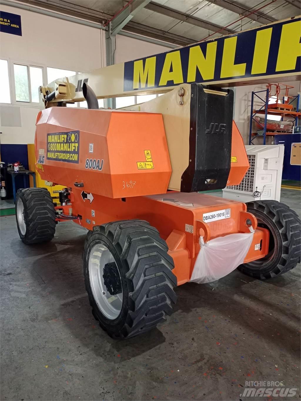 JLG 800AJ 曲臂高空作業車