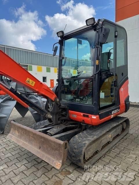 Kubota KX027-4 小型挖土機/掘鑿機<7t(小型挖掘機)