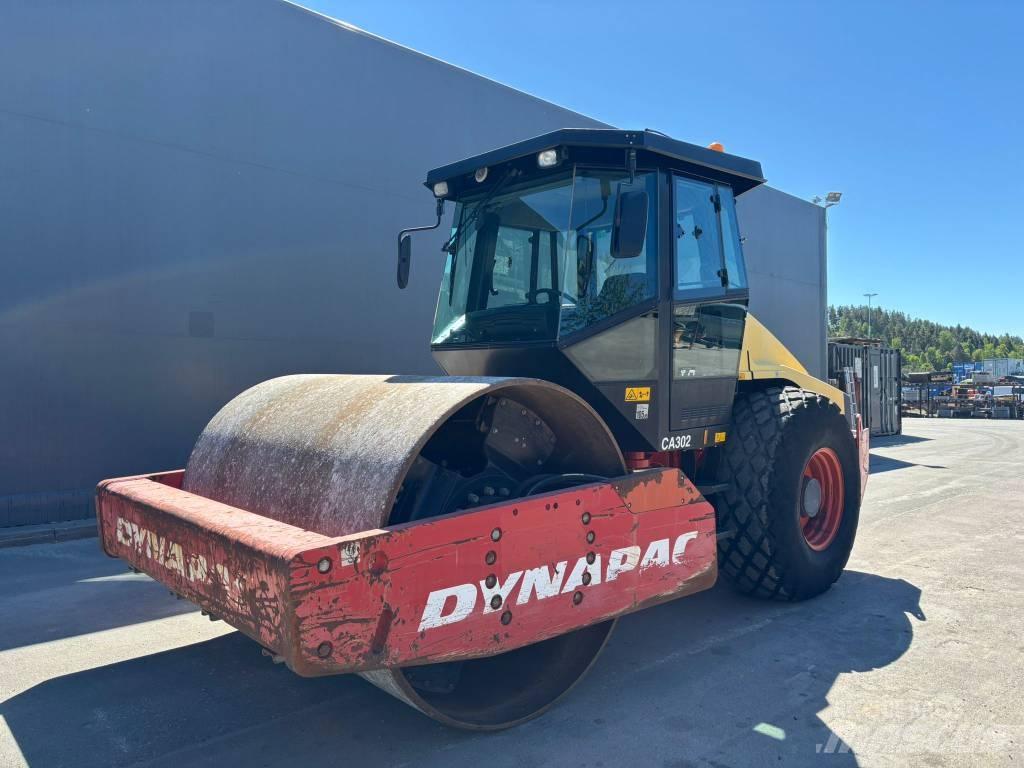 Dynapac CA 302 D 單輪滾壓機