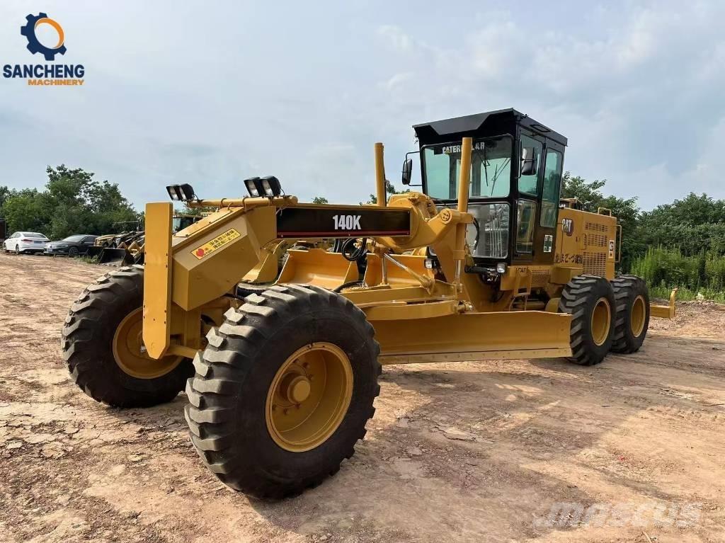 CAT 140K 平土機