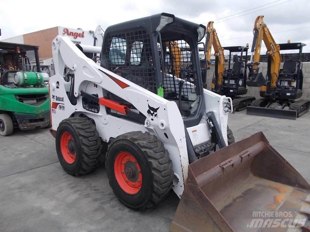 Bobcat S740 滑移轉向裝載機