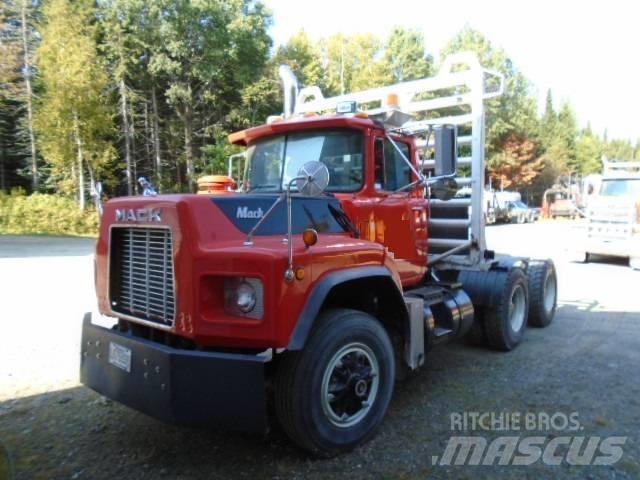 Mack RB 688 S 曳引機組件