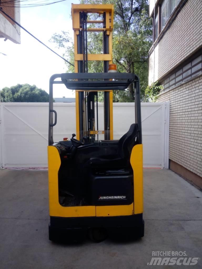 Jungheinrich ETV 220 前伸式堆高機(叉車)