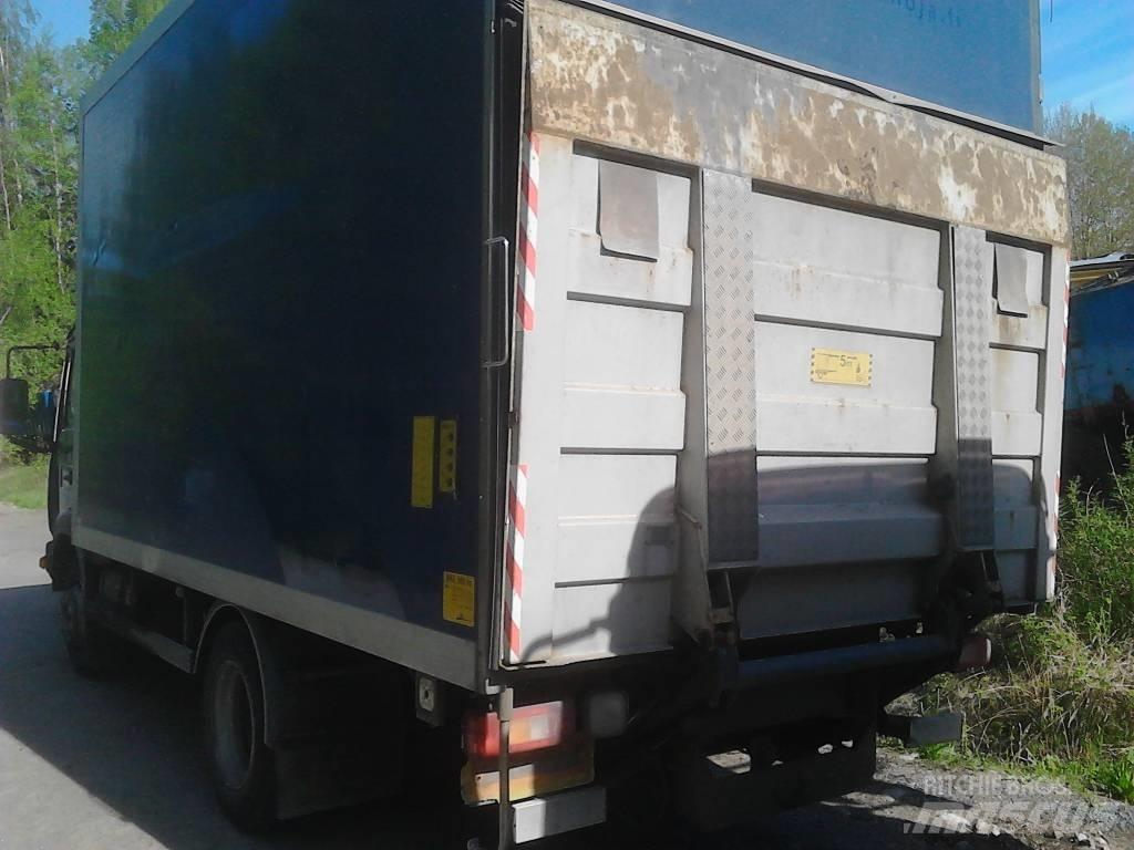 Volvo FL 220 貨箱式卡車