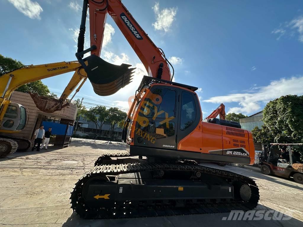 Doosan DX 225 LCA 履帶式 挖土機/掘鑿機/挖掘機