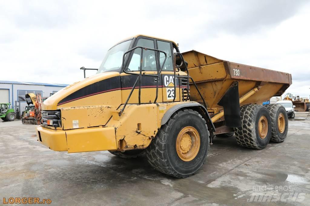 CAT 730 鉸接式起吊車