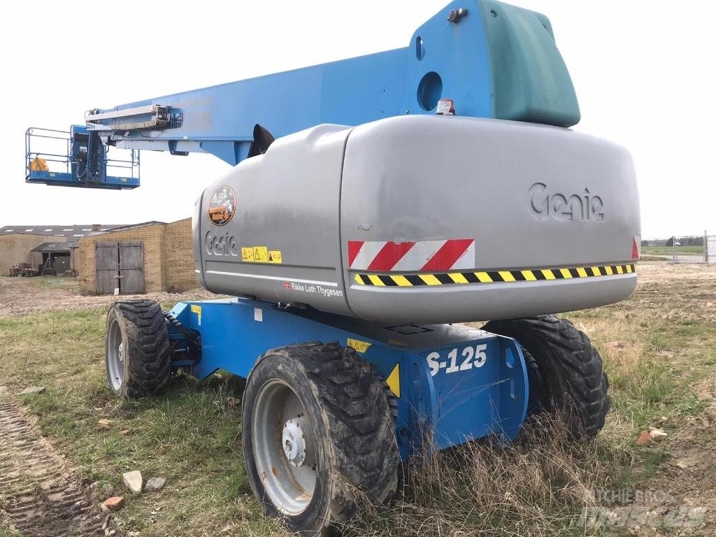 Genie S 125 伸縮臂高空作業車
