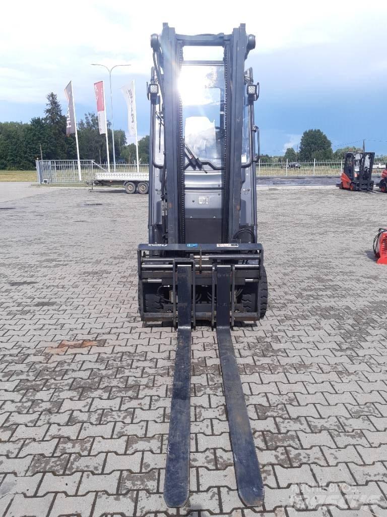 Linde E30HL 電動堆高機