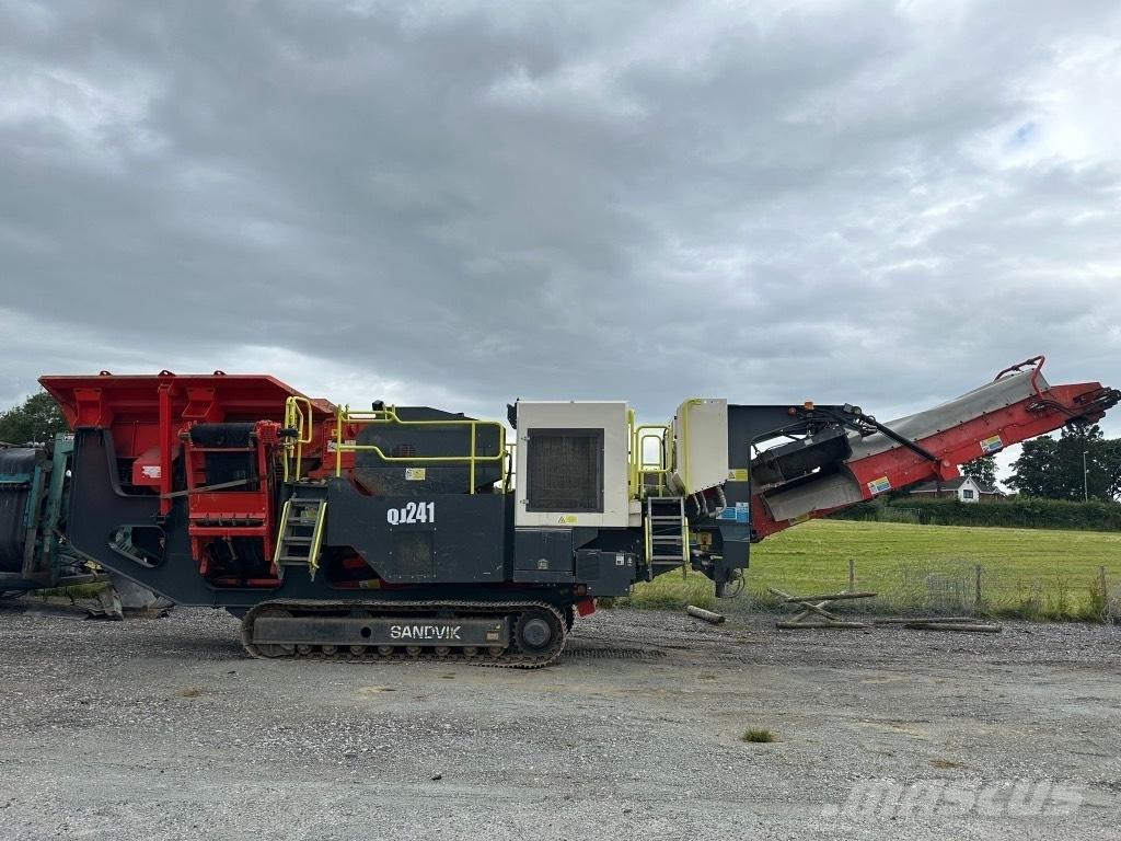 Sandvik QJ 241 移動式壓碎機