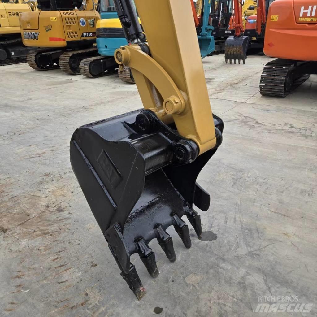 CAT 305.5E2 小型挖土機/掘鑿機<7t(小型挖掘機)