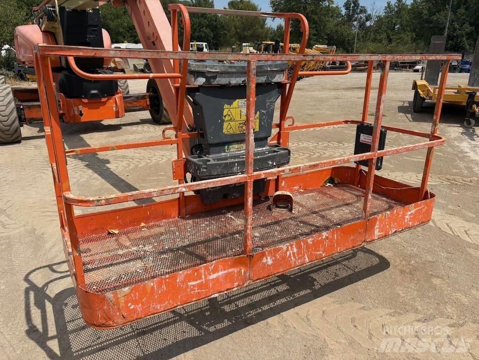 JLG 1250 AJP 曲臂高空作業車