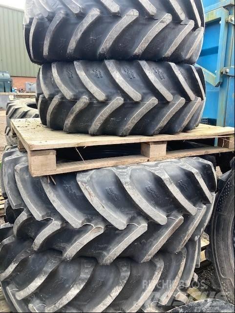 Mitas SET OF TYRES 輪胎、車輪和輪圈