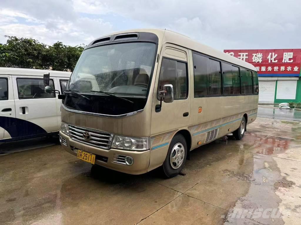 Toyota Coaster Bus 迷你巴士