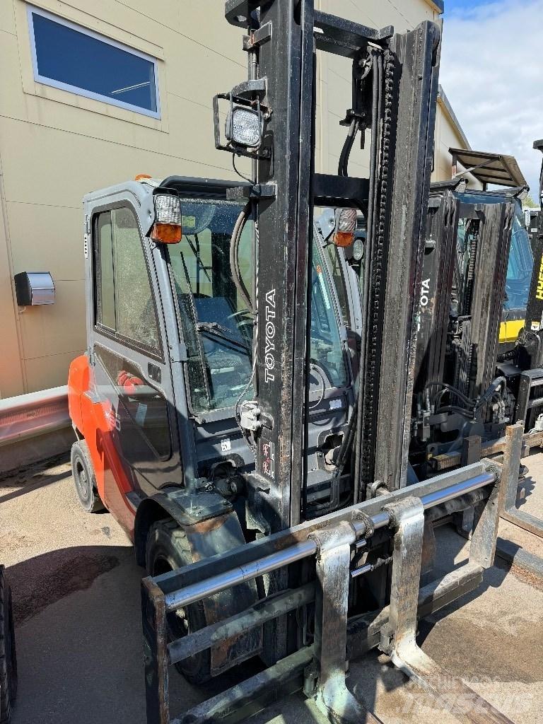 Toyota 02-8FDF30 柴油卡車
