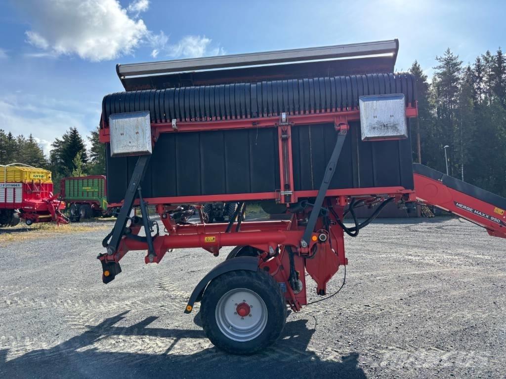 Kuhn Merge Maxx 950 堆草機