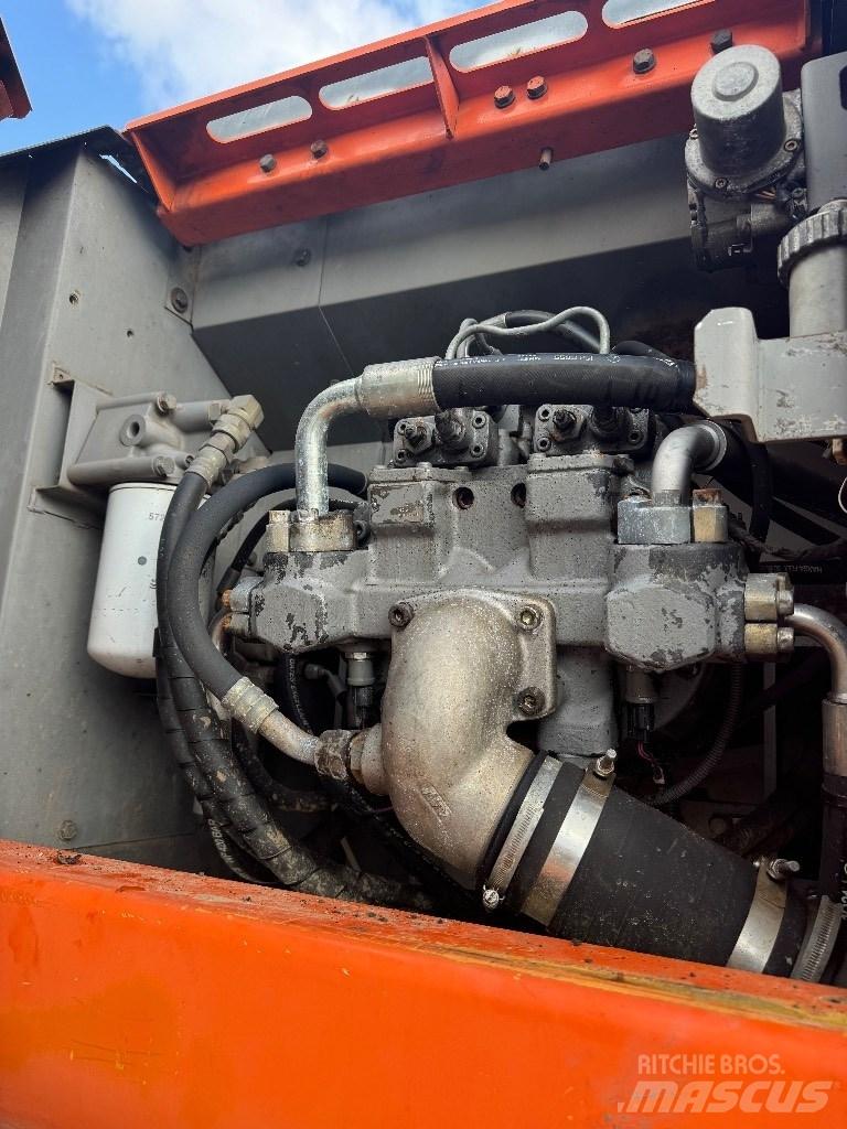 Hitachi ZX 210 履帶式 挖土機/掘鑿機/挖掘機