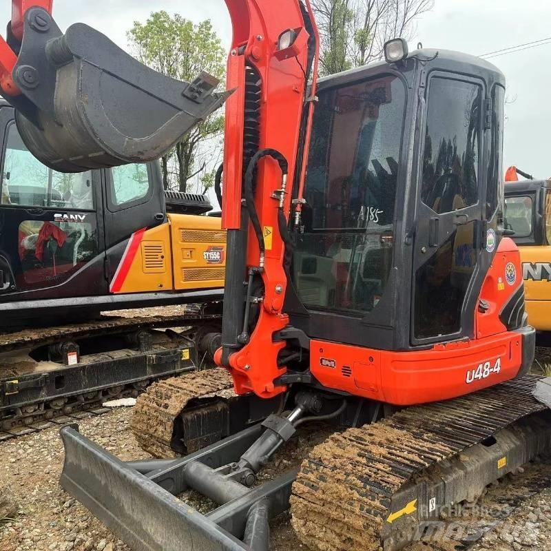 Kubota U 48 小型挖土機/掘鑿機<7t(小型挖掘機)