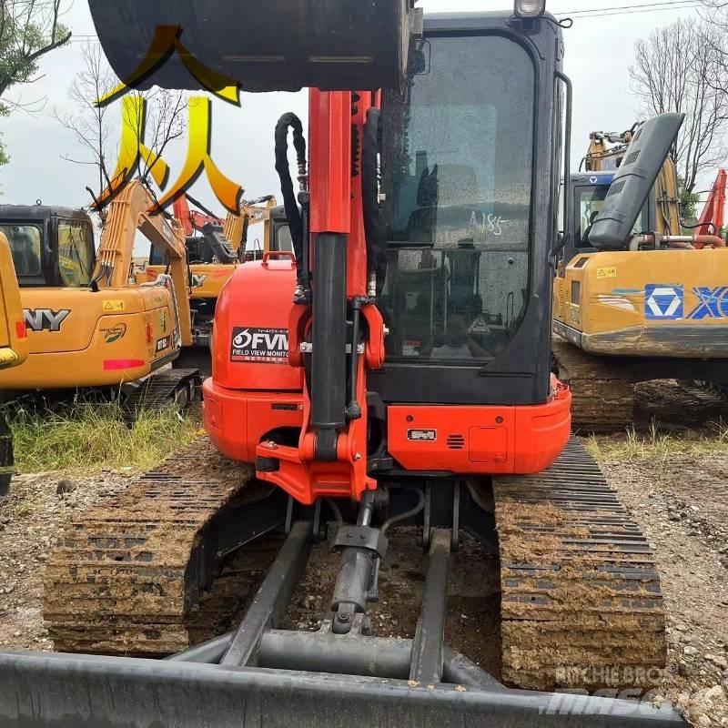 Kubota U 48 小型挖土機/掘鑿機<7t(小型挖掘機)