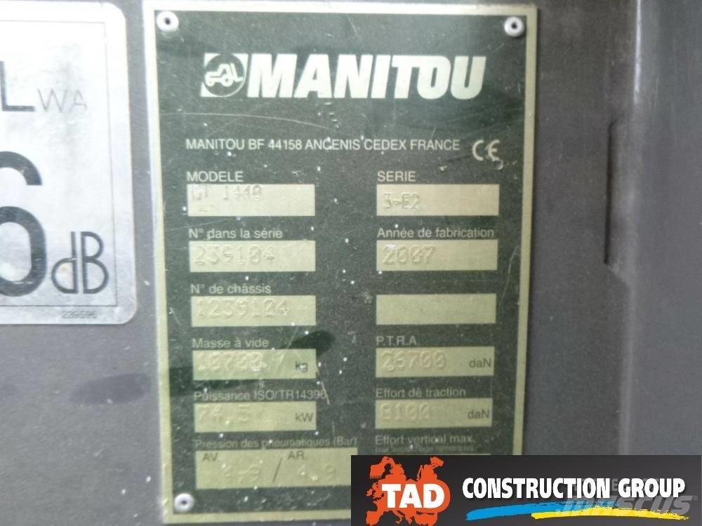 Manitou MT 1440 伸縮臂操作車