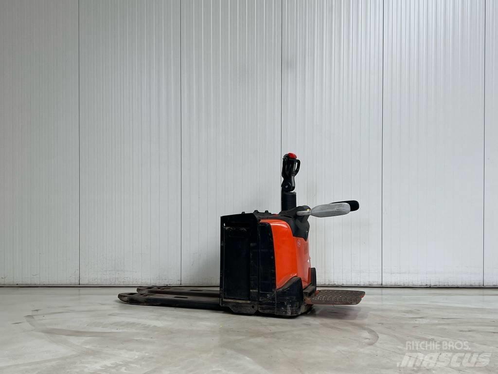 BT LPE250 平台型低架升降機