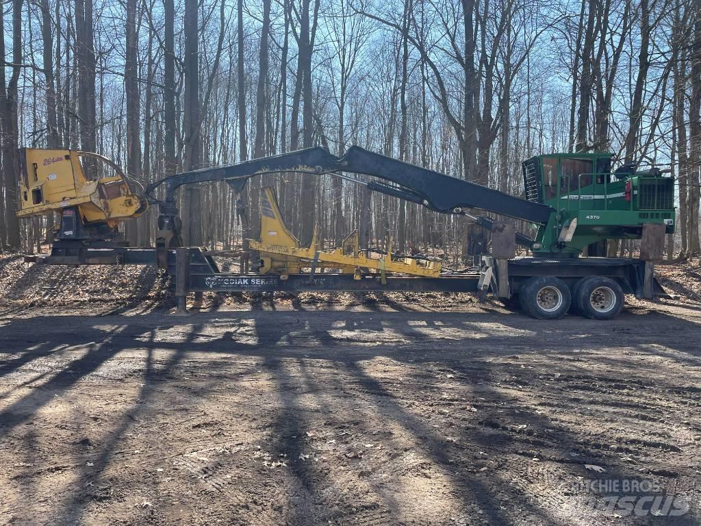 John Deere 437 D 鉗式裝載機