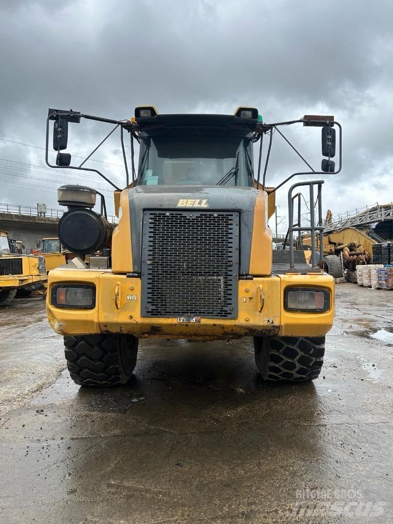 Bell B 40 D 鉸接式起吊車