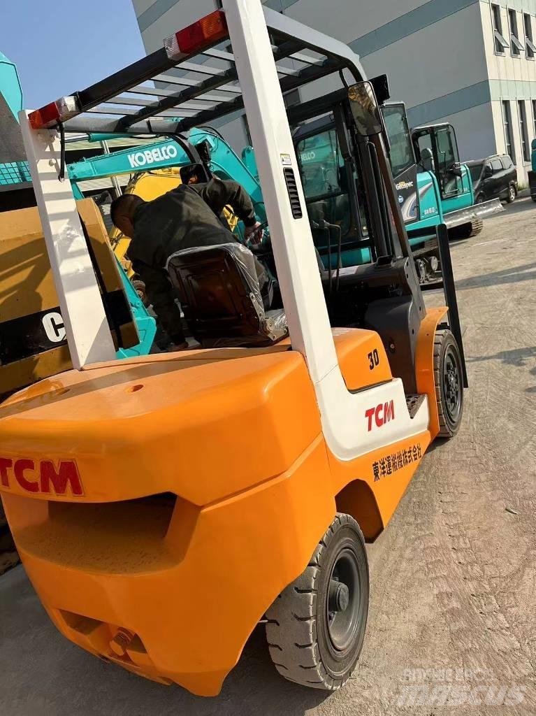 TCM FD30T6 柴油卡車