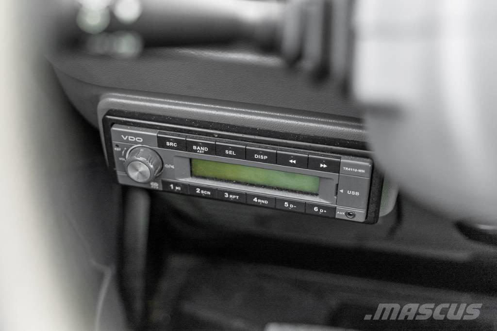 Manitou MRT 2550 伸縮臂操作車