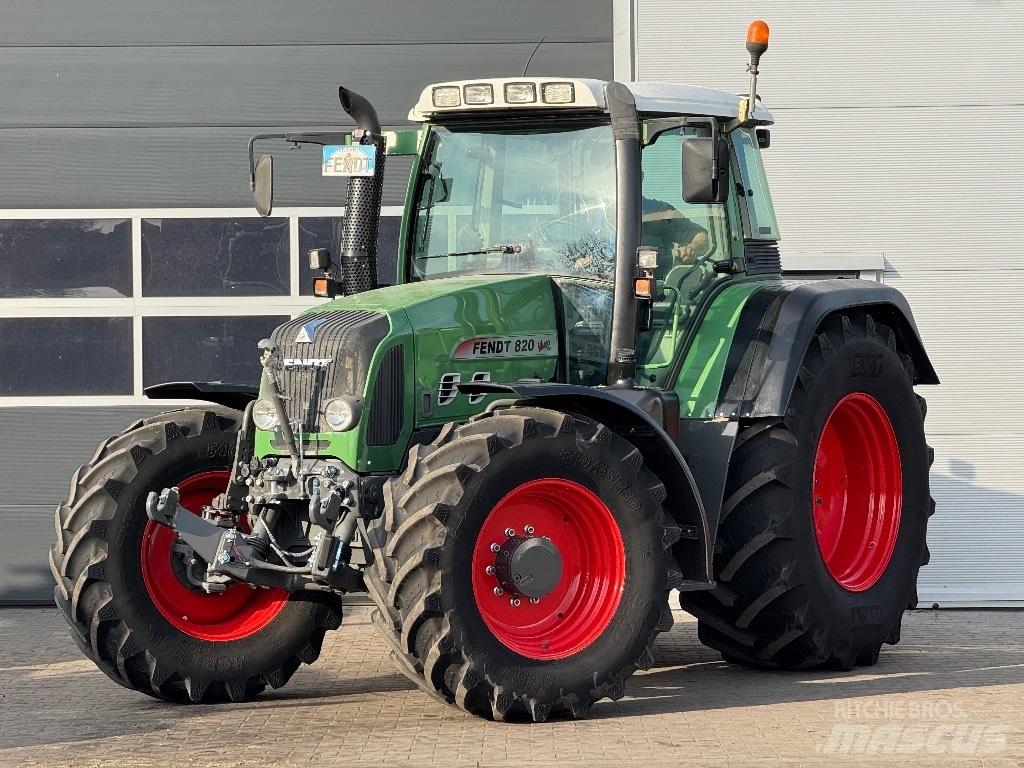 Fendt 820 Vario TMS 曳引機