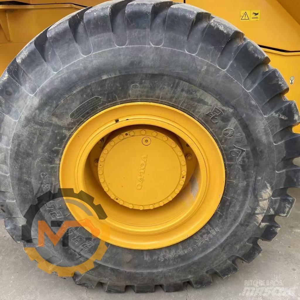 Volvo L 105 輪胎式裝載機