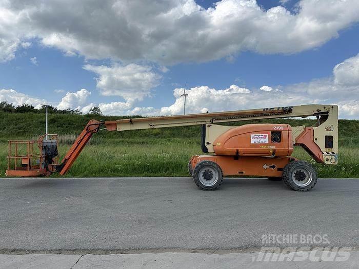 JLG 800AJ 曲臂高空作業車
