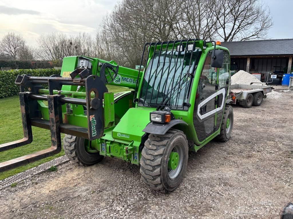 Merlo P 27.6 Plus 伸縮臂操作車
