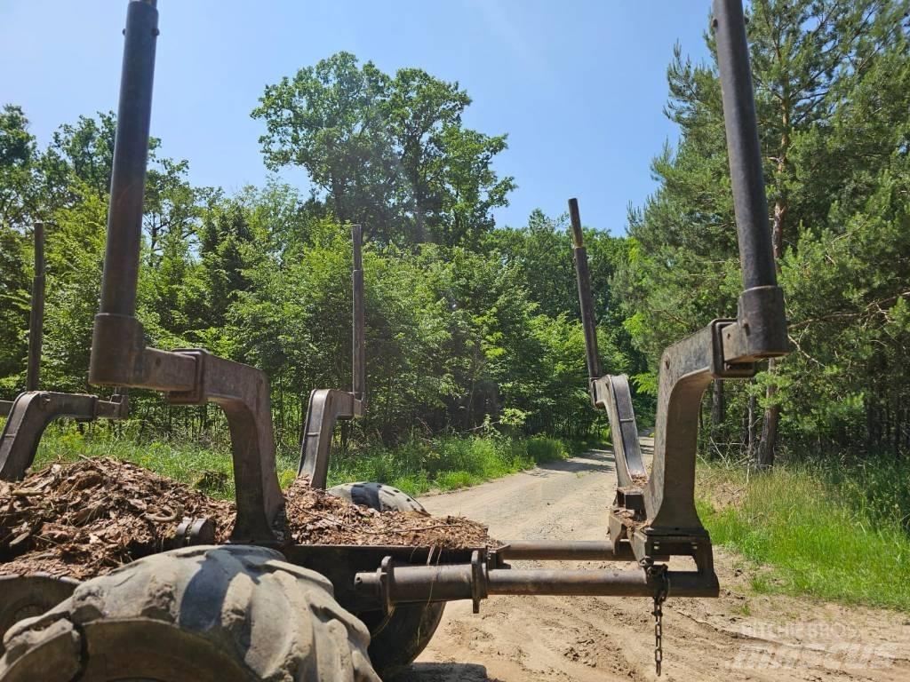 John Deere 1210 G 集運機
