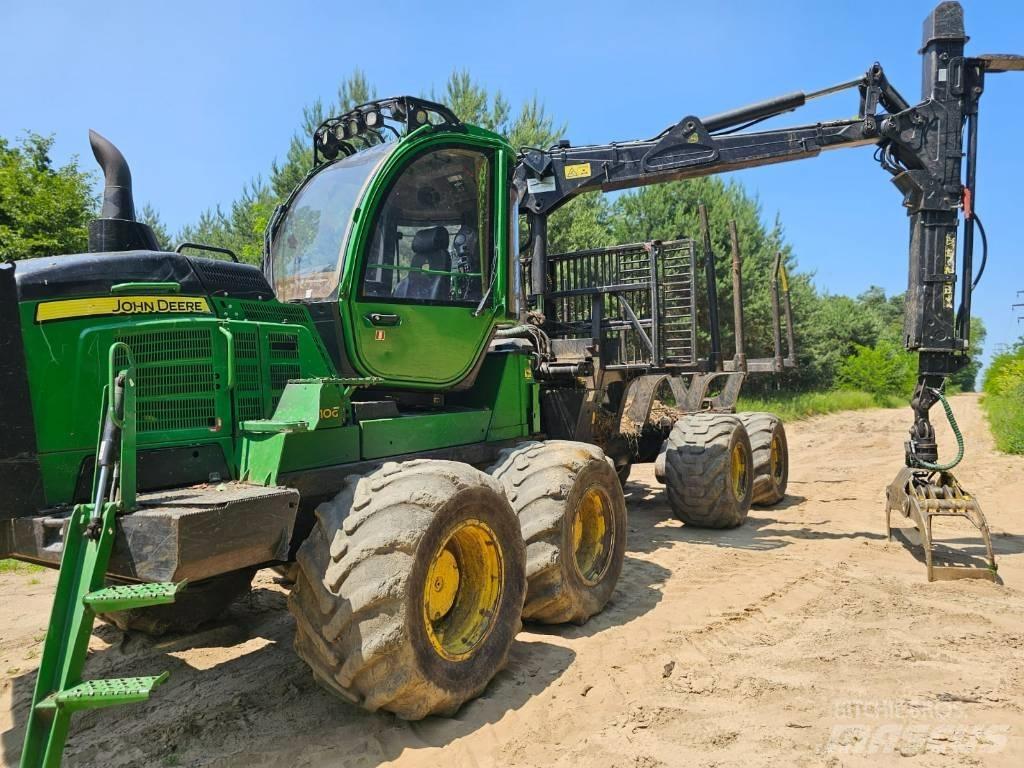 John Deere 1210 G 集運機