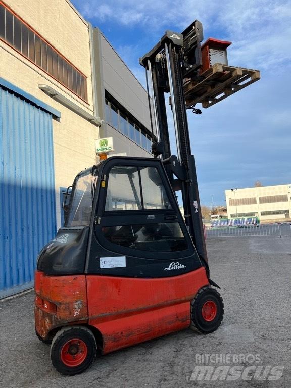 Linde E 25 電動堆高機