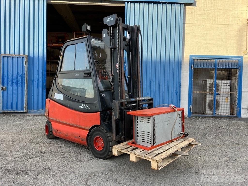 Linde E 25 電動堆高機