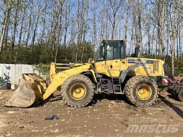 Komatsu WA320-5 反鏟裝載機