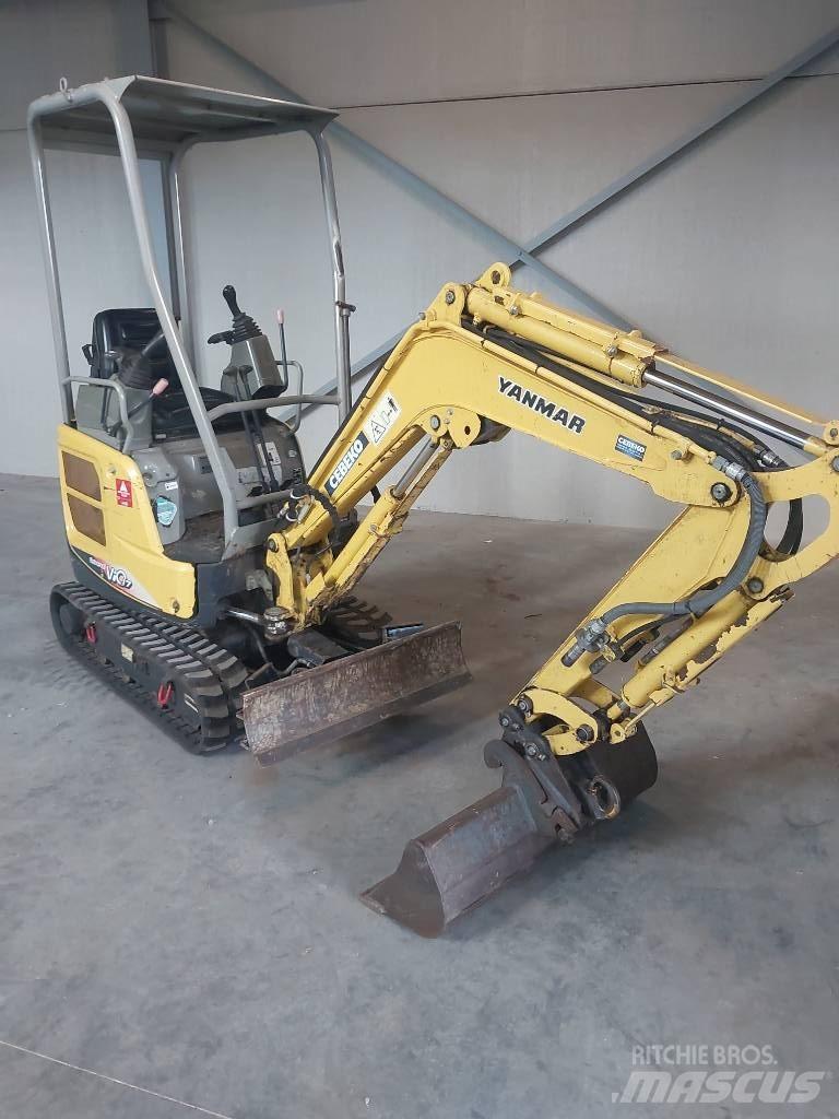 Yanmar Vio 17 小型挖土機/掘鑿機<7t(小型挖掘機)