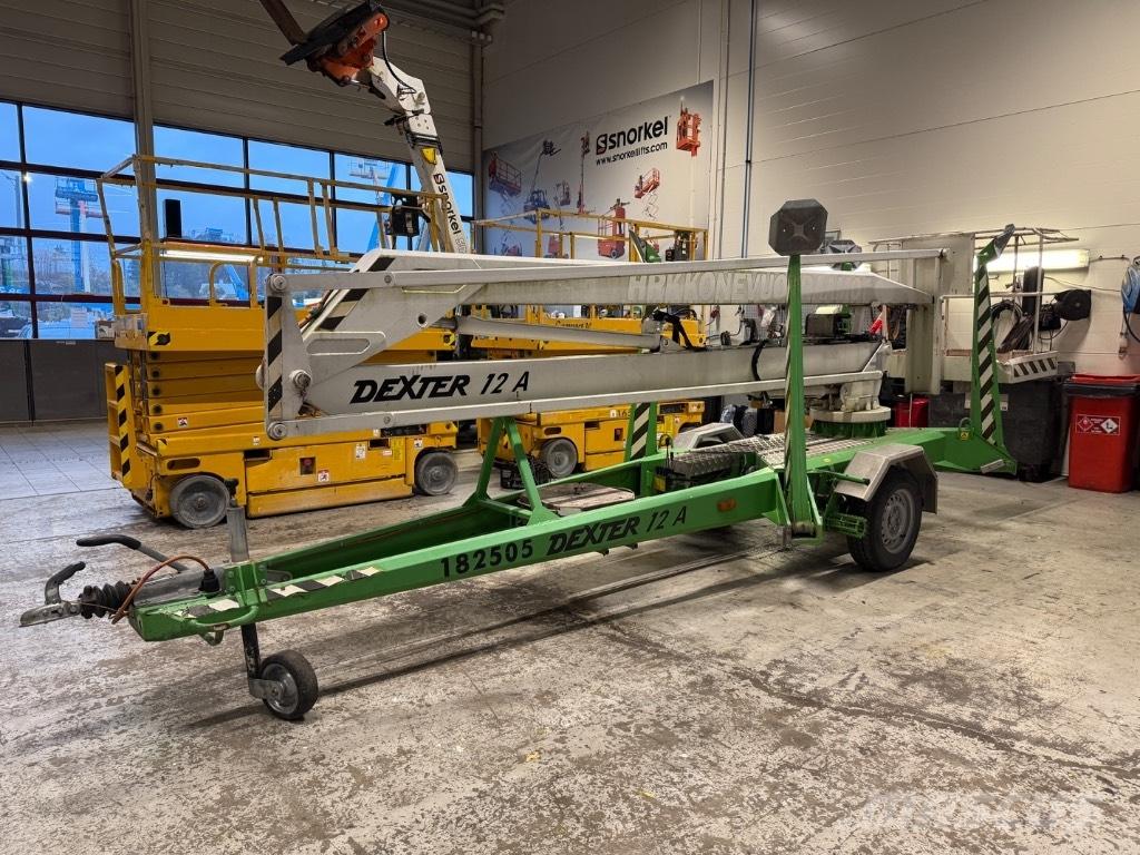 Dexter 12 A 拖車裝載高空作業平台