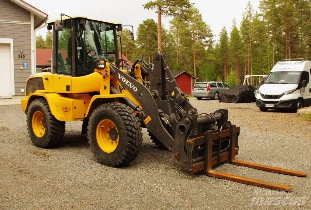Volvo L 35 G 輪胎式裝載機