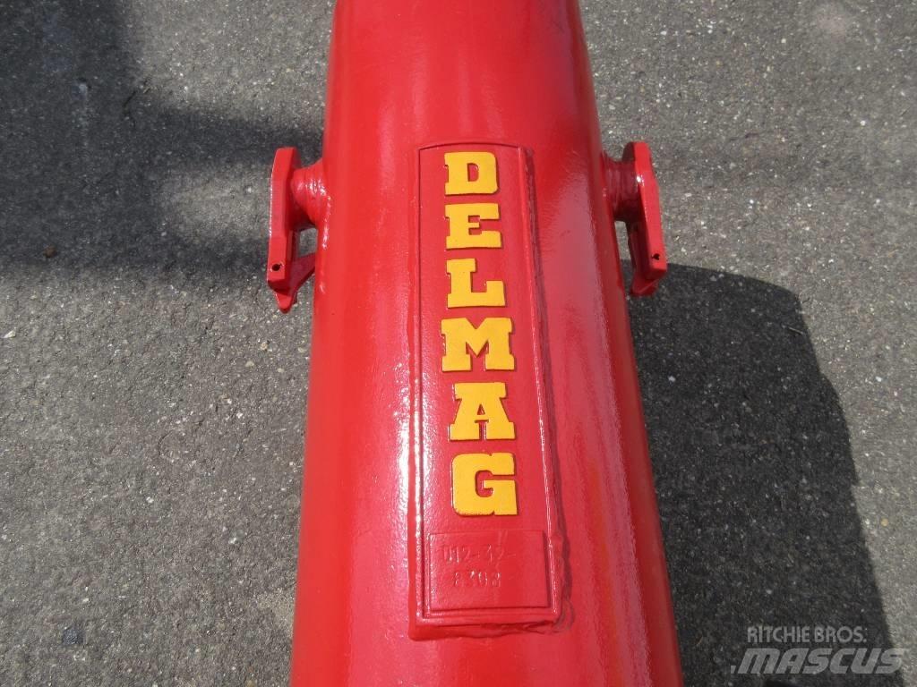 Delmag D12-32 柴油打樁機