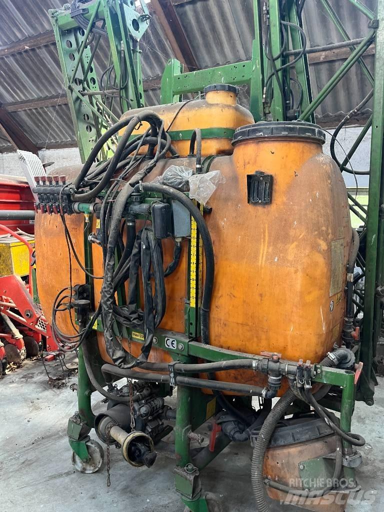 Amazone UF 1200 承載式噴霧機