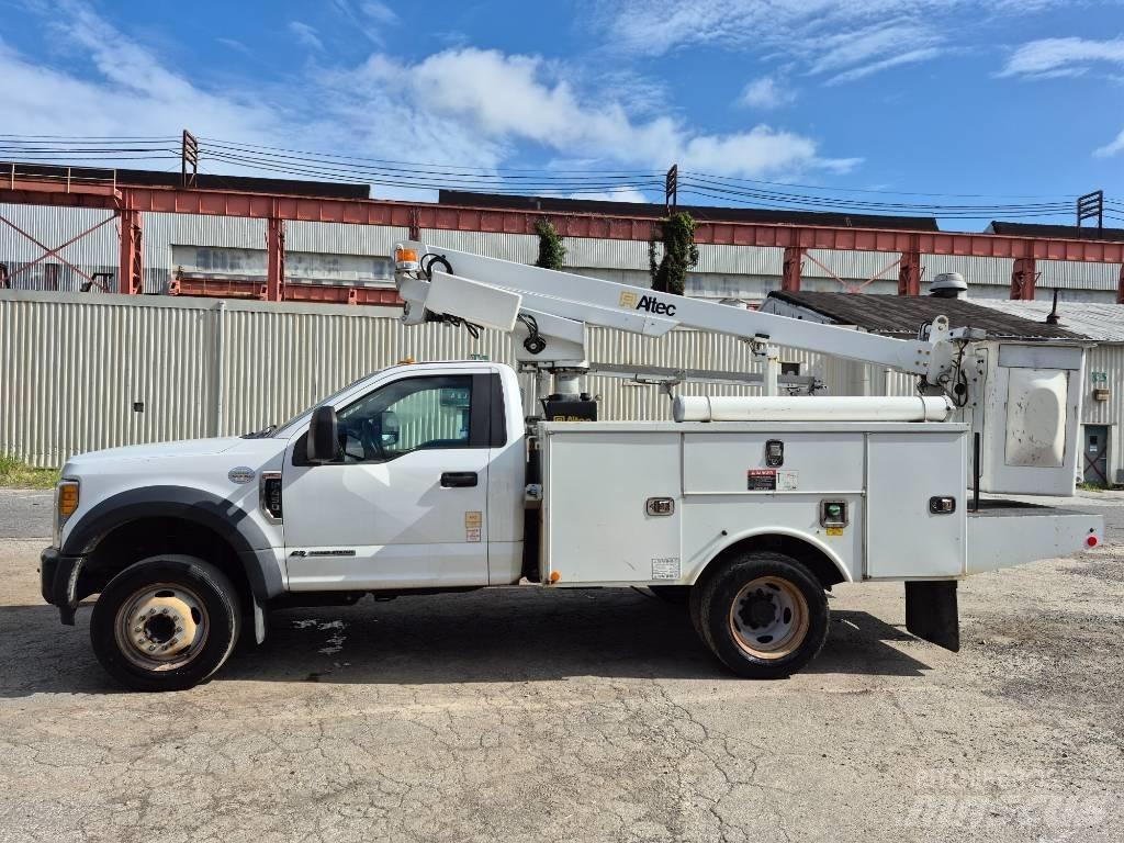 Ford F 450 平板式/側卸式卡車