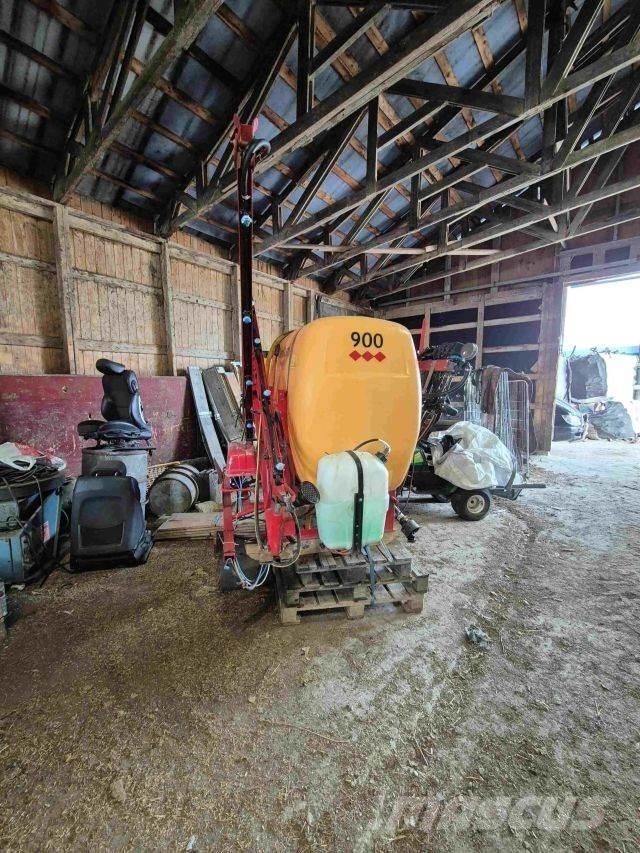 Junkkari 900L 牽引式噴霧機